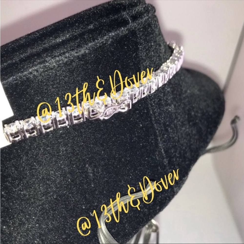 18k 42ct Tennis Necklace - Picture 9 of 11